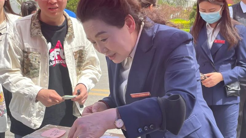 淘宝直播代运营：揭秘直播带货背后的专业服务**